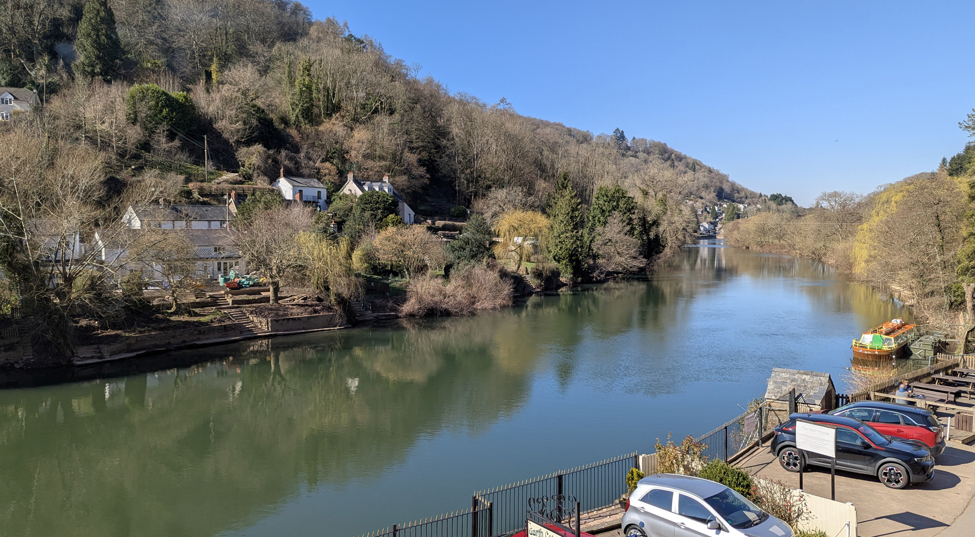 Marks Car Valeting, car valet based in Symonds Yat East, Gloucestershire. Full valets, interior valets with wet vacuum and steam cleaning, alloy wheel cleaning with tyre dressing, hand polishing and T-cutting, rubber trim. Car valet Gloucestershire, Herefordshire, Monmouthshire, Forest of Dean car valet